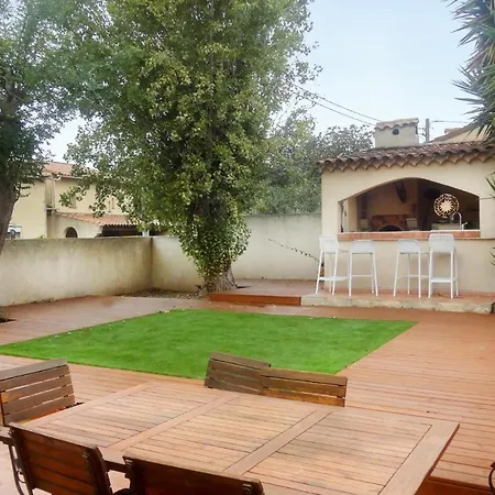 Nice Home In Agde With 4 Bedrooms, Wifi And Private Swimming Pool *